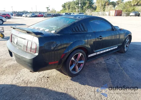 2007 Ford Mustang V6 Deluxe/V6 Premium z USA, uszkodzony, nr VIN 1ZVFT80NX75215200